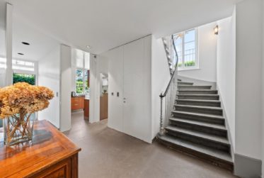 Superbe maison du XIXème siècle en plein centre-ville avec piscine intérieure