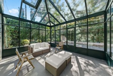 Superbe maison du XIXème siècle en plein centre-ville avec piscine intérieure