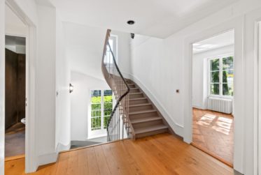 Superbe maison du XIXème siècle en plein centre-ville avec piscine intérieure