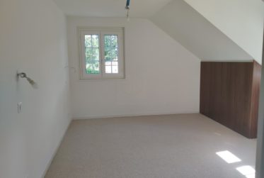 7.5 Rooms House, Individual house