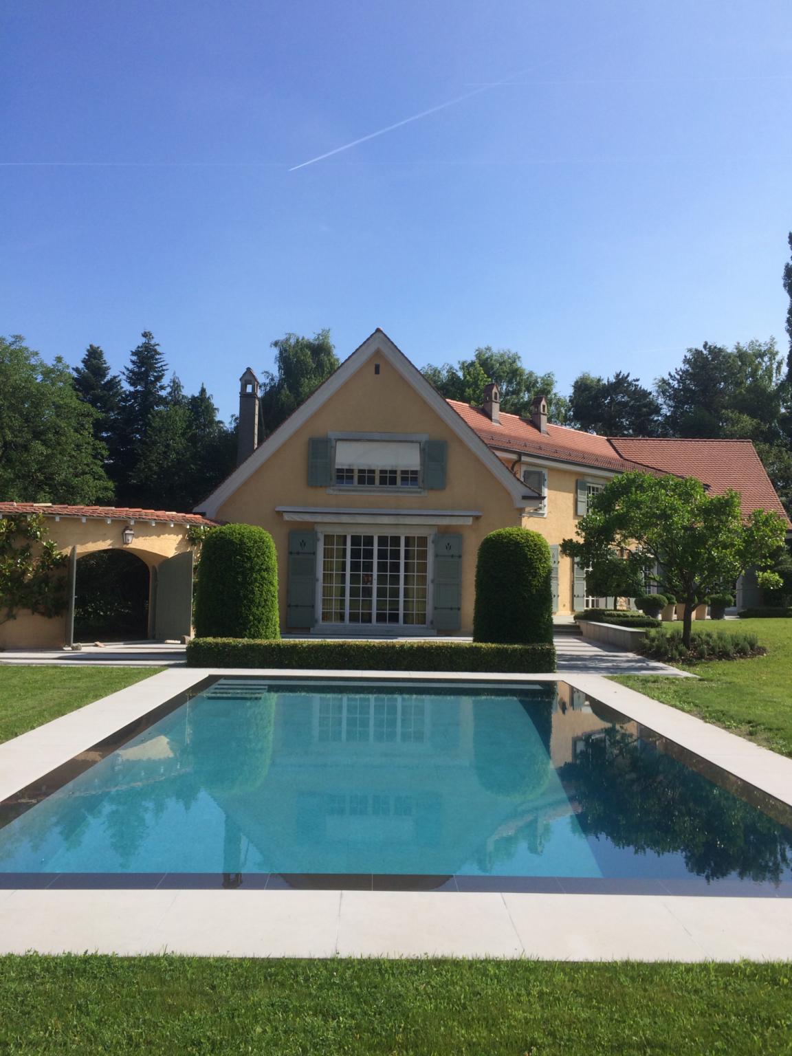 10 Rooms House, Individual house