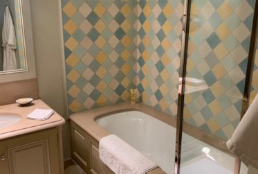 10 Rooms House, Manor house