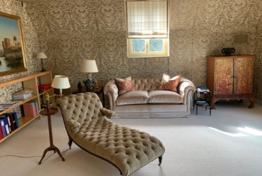 10 Rooms House, Manor house