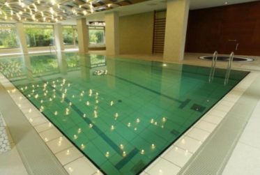 Élégance contemporaine avec vue panoramique sur le lac à Cologny