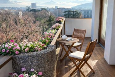 Élégance contemporaine avec vue panoramique sur le lac à Cologny
