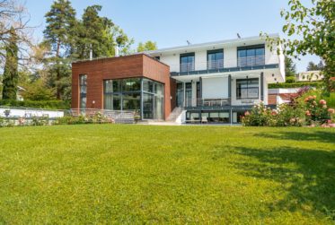 Maison contemporaine avec piscine