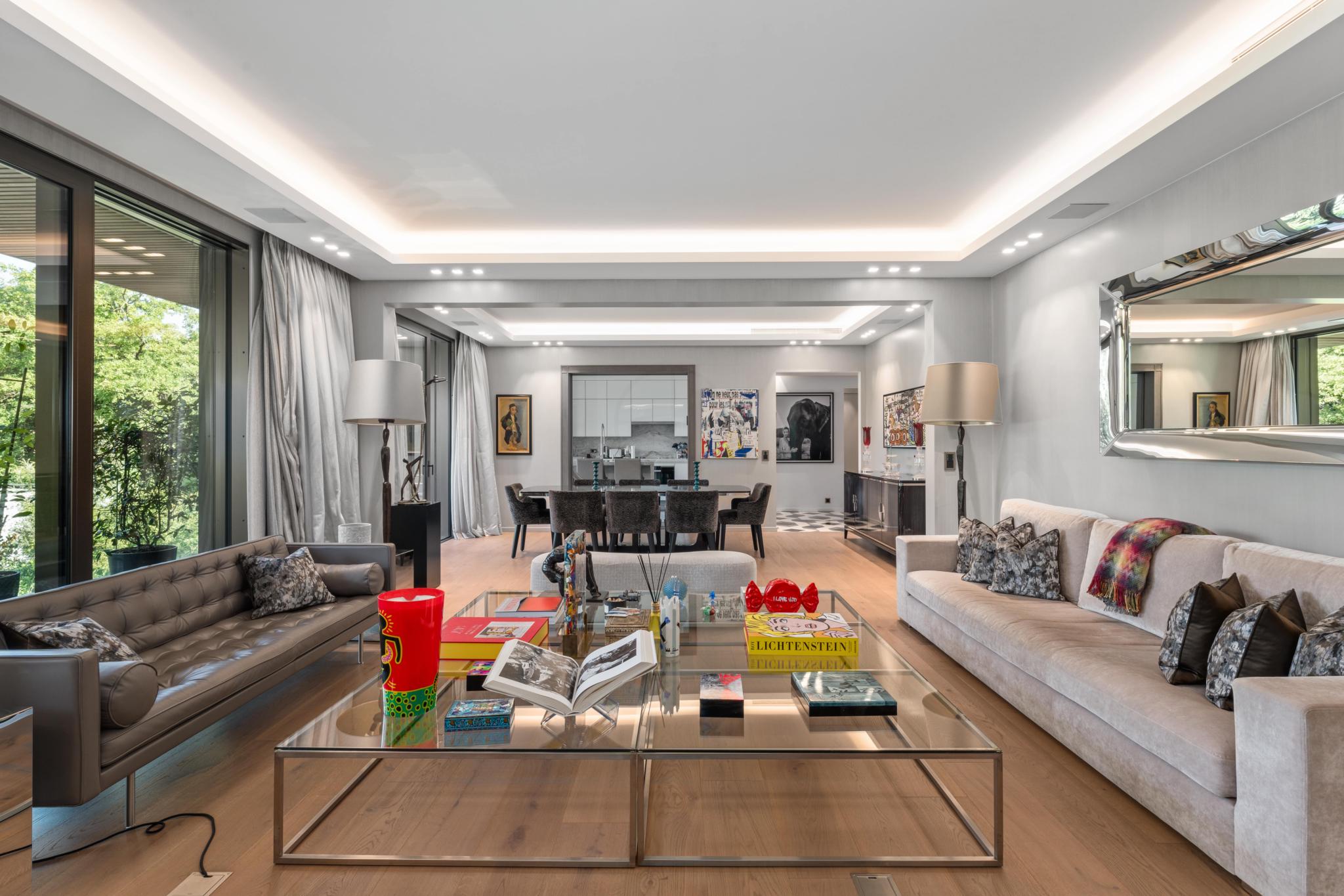 6 Rooms Flat, Penthouse