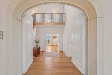 9.5 Rooms House
