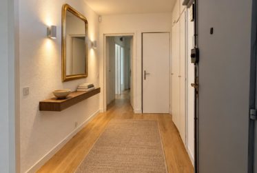 Maison rénovée ouverte sur un vaste jardin